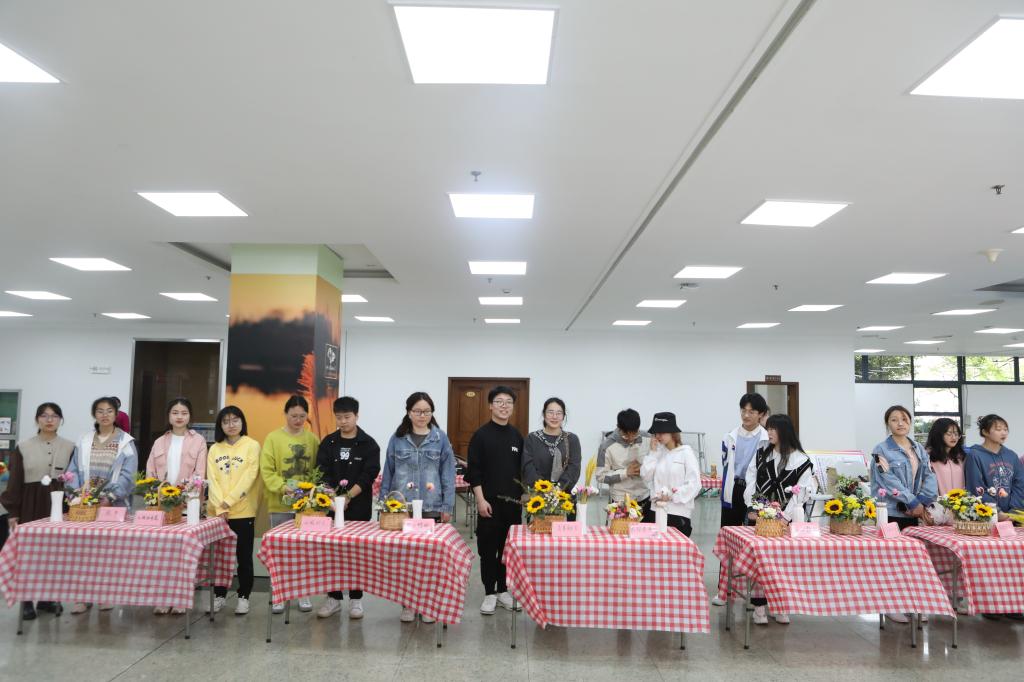 美女的隐藏部位是什么图片