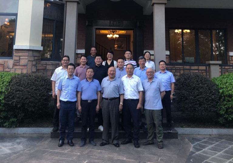 美女的隐藏部位是什么图片