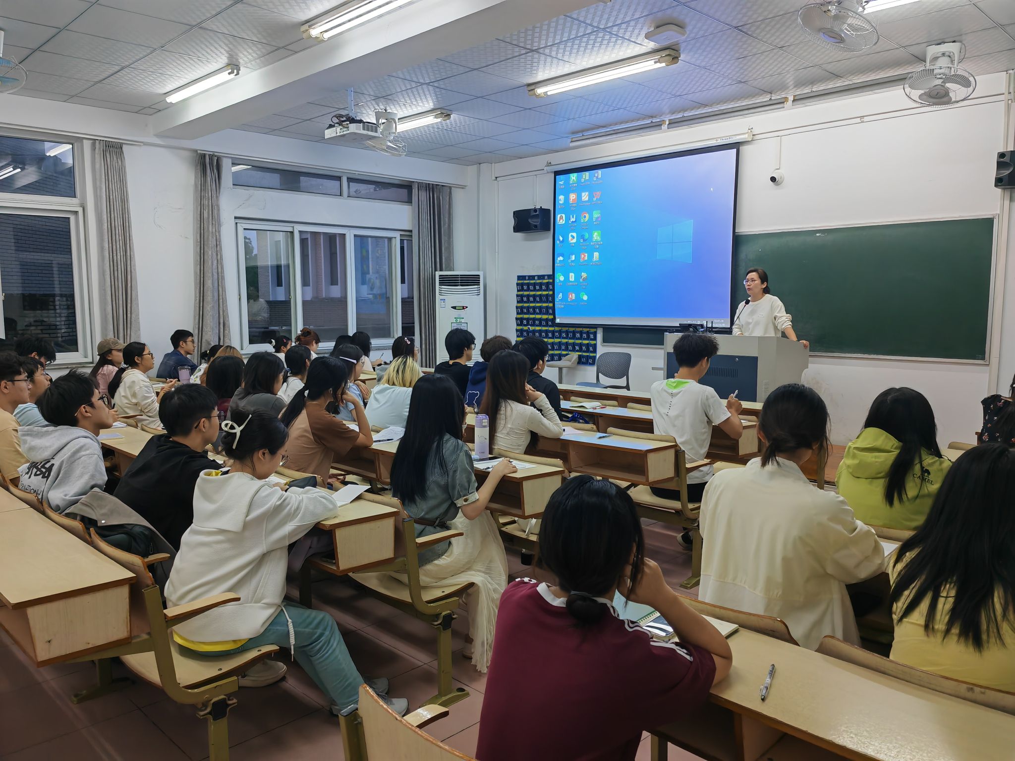 美女的隐藏部位是什么图片