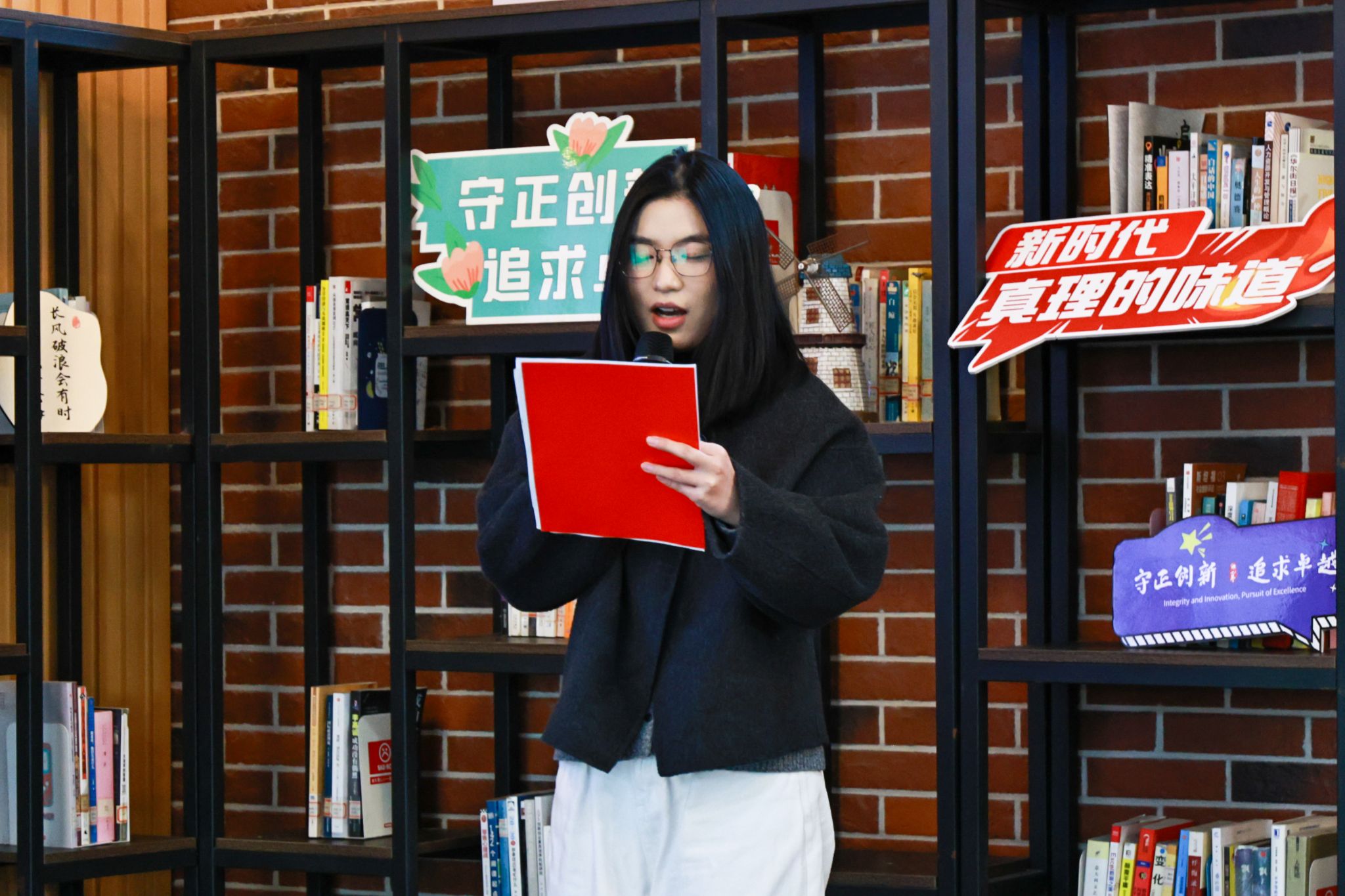 美女的隐藏部位是什么图片