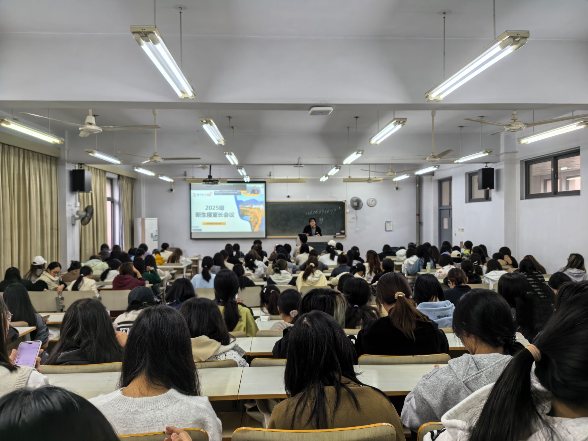 美女的隐藏部位是什么图片