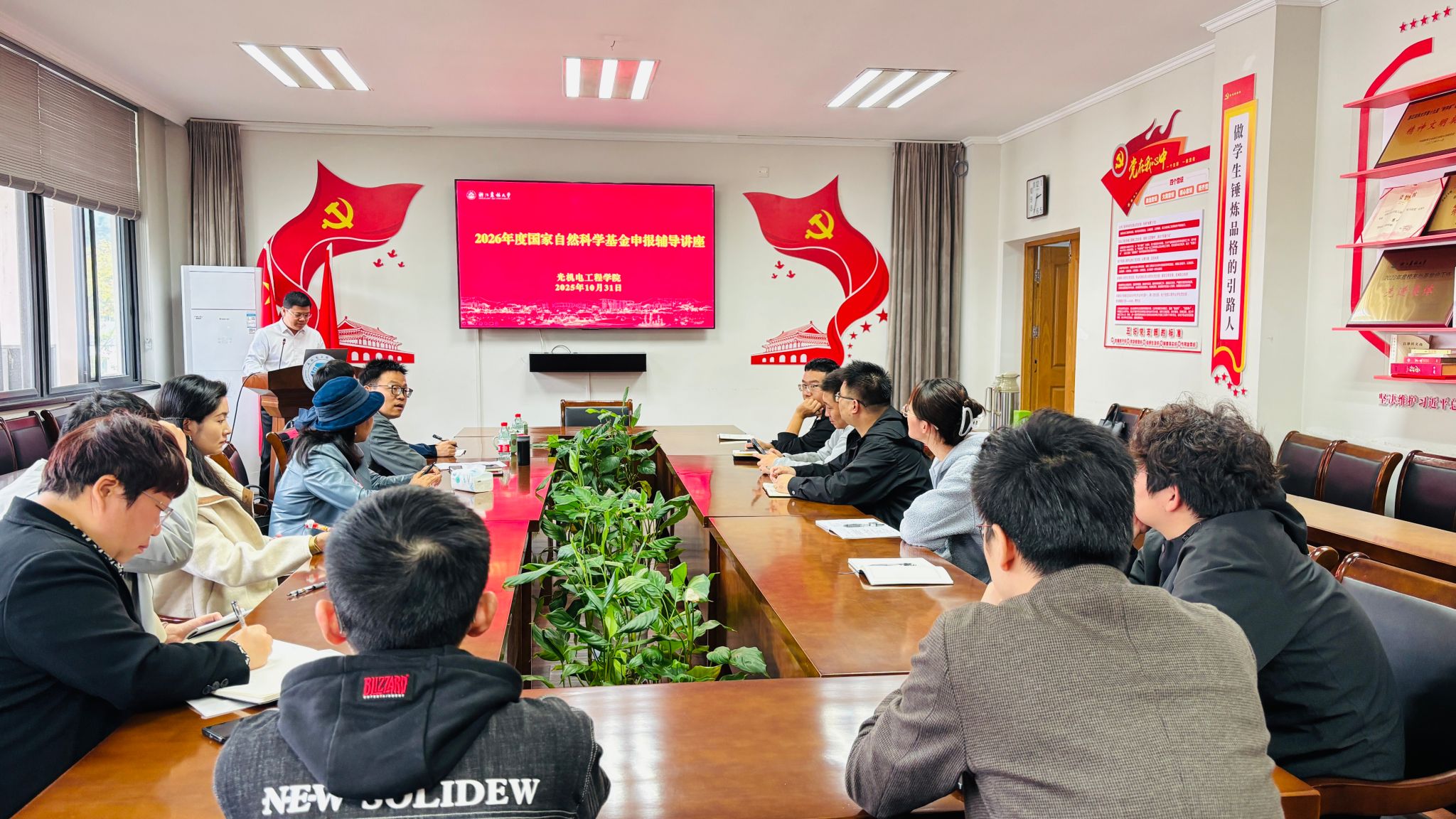 美女的隐藏部位是什么图片